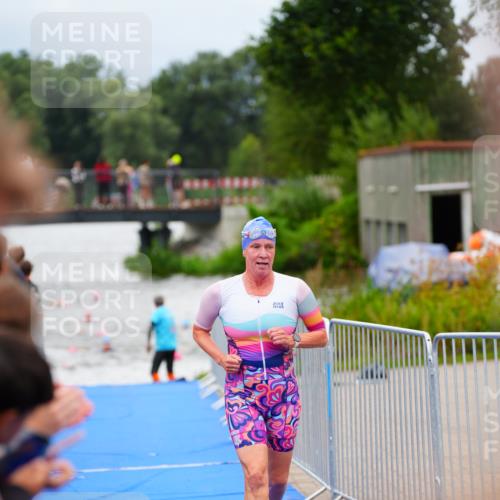 30.08.2026 - Elbe Triathlon Hamburg LAZAROV Photography http://msf.ph/oto/10038799 30.08.2026 14:04:07 Schwimmen 140, 148, 150, 164, 171 meine-sportfotos.de