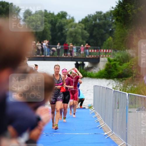 30.08.2026 - Elbe Triathlon Hamburg LAZAROV Photography http://msf.ph/oto/10038804 30.08.2026 14:04:24 Schwimmen 156, 172, 179 meine-sportfotos.de
