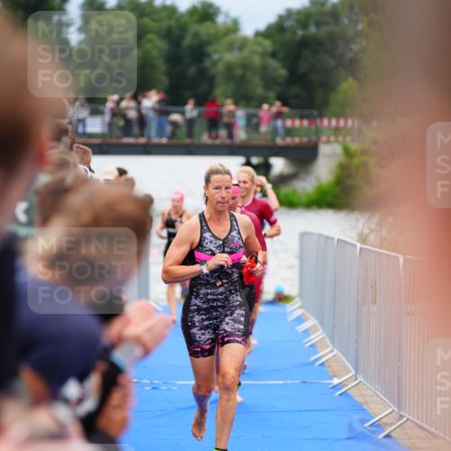 30.08.2026 - Elbe Triathlon Hamburg LAZAROV Photography http://msf.ph/oto/10038821 30.08.2026 14:04:26 Schwimmen 156, 167, 172, 175, 179 meine-sportfotos.de