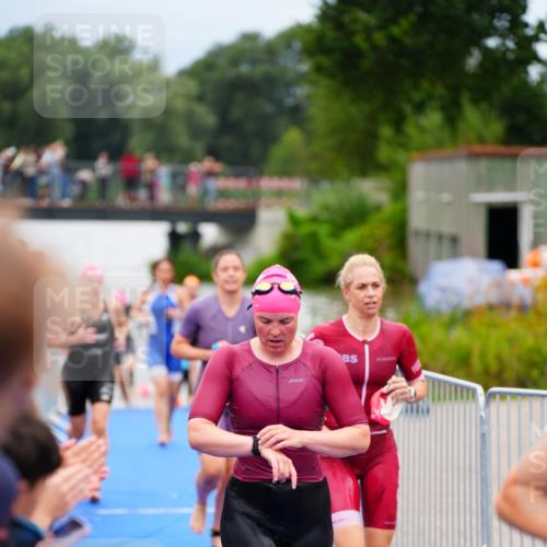 30.08.2026 - Elbe Triathlon Hamburg LAZAROV Photography http://msf.ph/oto/10038828 30.08.2026 14:04:28 Schwimmen 134, 156, 167, 172, 175, 179 meine-sportfotos.de