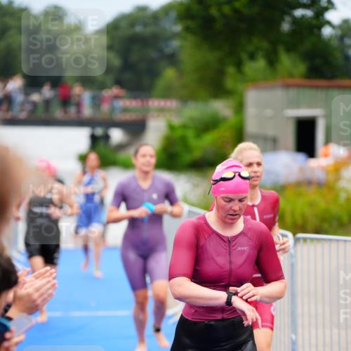 30.08.2026 - Elbe Triathlon Hamburg LAZAROV Photography http://msf.ph/oto/10038834 30.08.2026 14:04:29 Schwimmen 134, 156, 167, 172, 175, 179 meine-sportfotos.de