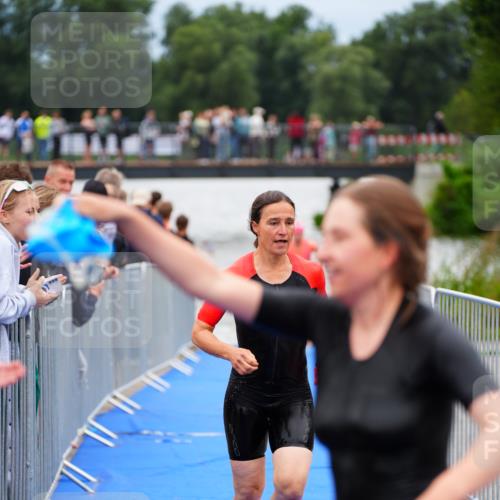 30.08.2026 - Elbe Triathlon Hamburg LAZAROV Photography http://msf.ph/oto/10038886 30.08.2026 14:04:41 Schwimmen 134, 152, 156, 157, 167, 168, 173, 175, 176, 179 meine-sportfotos.de
