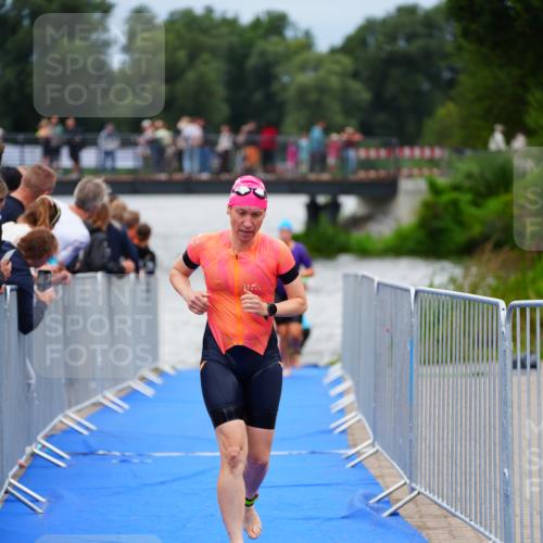 30.08.2026 - Elbe Triathlon Hamburg LAZAROV Photography http://msf.ph/oto/10038905 30.08.2026 14:04:48 Schwimmen 152, 157, 165, 168, 173, 176 meine-sportfotos.de