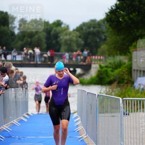 30.08.2026 - Elbe Triathlon Hamburg LAZAROV Photography http://msf.ph/oto/10038914 30.08.2026 14:04:54 Schwimmen 142, 149, 152, 165, 173, 177 meine-sportfotos.de