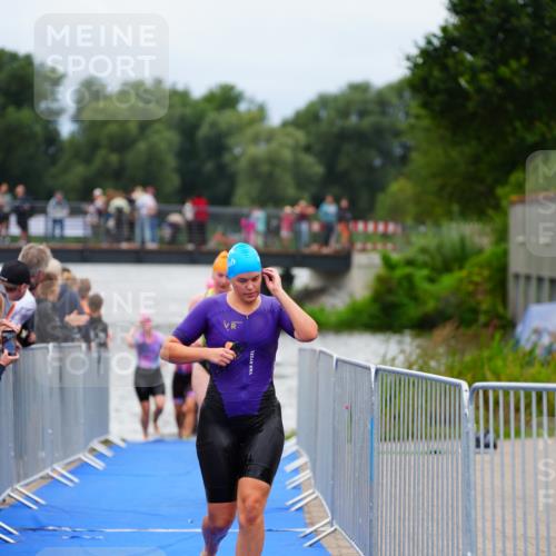 30.08.2026 - Elbe Triathlon Hamburg LAZAROV Photography http://msf.ph/oto/10038917 30.08.2026 14:04:54 Schwimmen 142, 149, 152, 165, 173, 177 meine-sportfotos.de