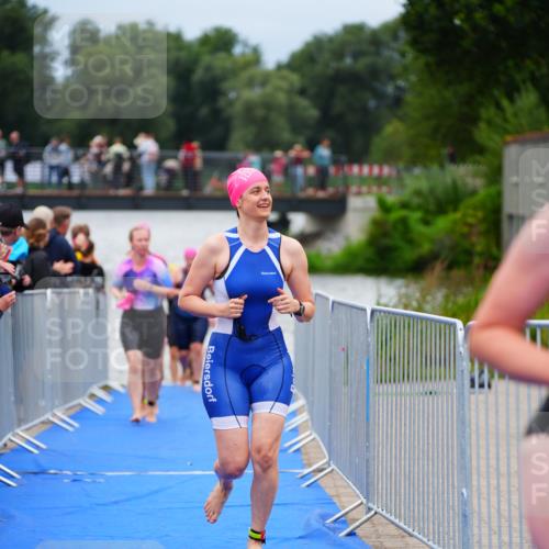 30.08.2026 - Elbe Triathlon Hamburg LAZAROV Photography http://msf.ph/oto/10038938 30.08.2026 14:04:59 Schwimmen 130, 142, 149, 165, 177, 178 meine-sportfotos.de