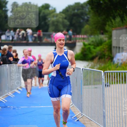 30.08.2026 - Elbe Triathlon Hamburg LAZAROV Photography http://msf.ph/oto/10038944 30.08.2026 14:04:59 Schwimmen 130, 142, 149, 165, 177, 178 meine-sportfotos.de