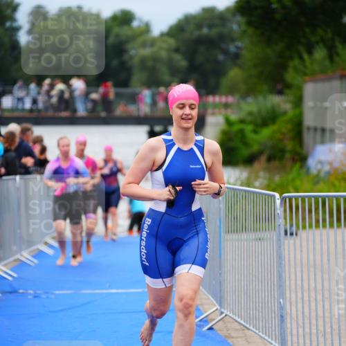 30.08.2026 - Elbe Triathlon Hamburg LAZAROV Photography http://msf.ph/oto/10038948 30.08.2026 14:04:59 Schwimmen 130, 142, 149, 165, 177, 178 meine-sportfotos.de