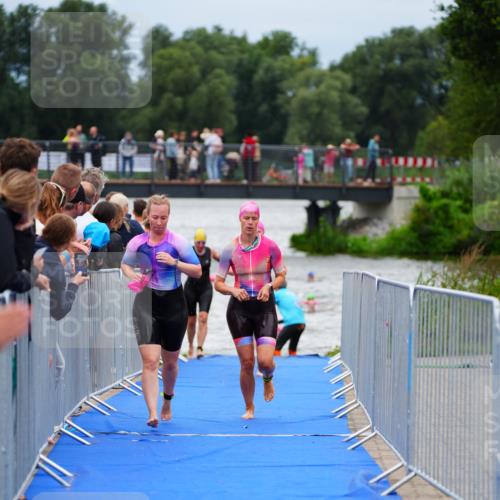 30.08.2026 - Elbe Triathlon Hamburg LAZAROV Photography http://msf.ph/oto/10038954 30.08.2026 14:05:01 Schwimmen 130, 142, 149, 155, 165, 177, 178 meine-sportfotos.de