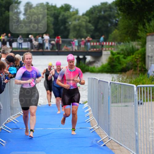 30.08.2026 - Elbe Triathlon Hamburg LAZAROV Photography http://msf.ph/oto/10038960 30.08.2026 14:05:02 Schwimmen 130, 142, 149, 155, 165, 177, 178 meine-sportfotos.de