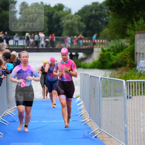 30.08.2026 - Elbe Triathlon Hamburg LAZAROV Photography http://msf.ph/oto/10038963 30.08.2026 14:05:02 Schwimmen 130, 142, 149, 155, 165, 177, 178 meine-sportfotos.de