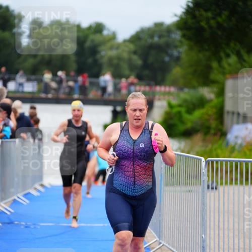30.08.2026 - Elbe Triathlon Hamburg LAZAROV Photography http://msf.ph/oto/10038983 30.08.2026 14:05:07 Schwimmen 130, 141, 142, 149, 151, 155, 177, 178 meine-sportfotos.de