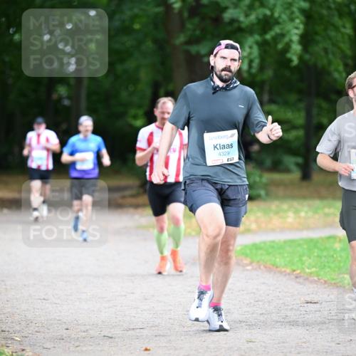 30.08.2026 - Blankeneser Heldenlauf Dr. Thomas Lammeyer http://msf.ph/oto/10038989 30.08.2026 11:11:54 Laufen 4329, 4330 meine-sportfotos.de