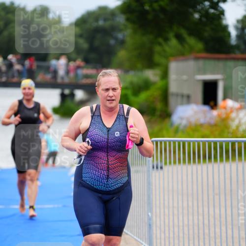 30.08.2026 - Elbe Triathlon Hamburg LAZAROV Photography http://msf.ph/oto/10038991 30.08.2026 14:05:08 Schwimmen 130, 141, 142, 149, 151, 155, 177, 178 meine-sportfotos.de