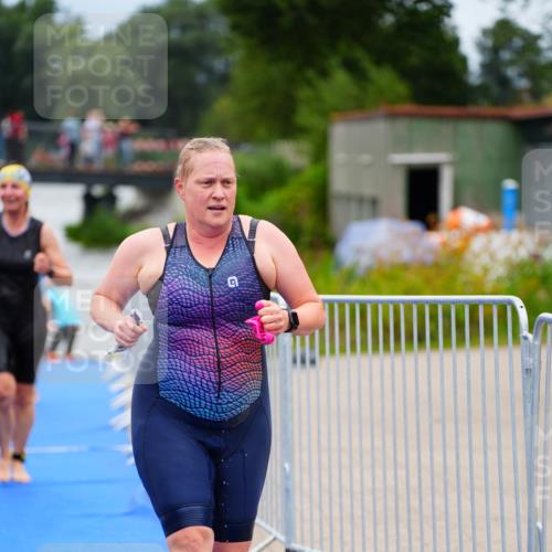 30.08.2026 - Elbe Triathlon Hamburg LAZAROV Photography http://msf.ph/oto/10038993 30.08.2026 14:05:08 Schwimmen 130, 141, 142, 149, 151, 155, 177, 178 meine-sportfotos.de