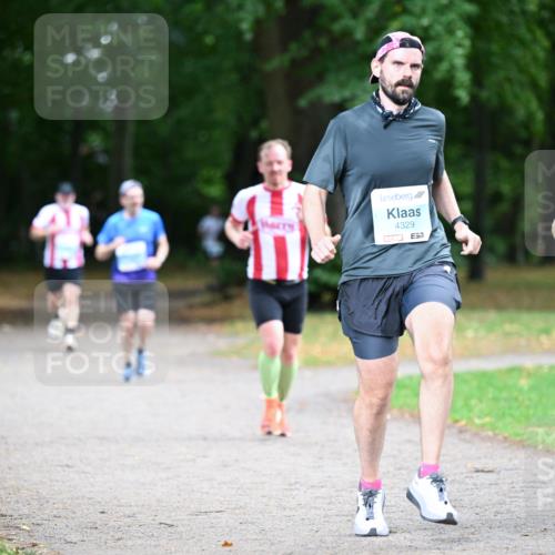 30.08.2026 - Blankeneser Heldenlauf Dr. Thomas Lammeyer http://msf.ph/oto/10038994 30.08.2026 11:11:54 Laufen 4329, 4330 meine-sportfotos.de