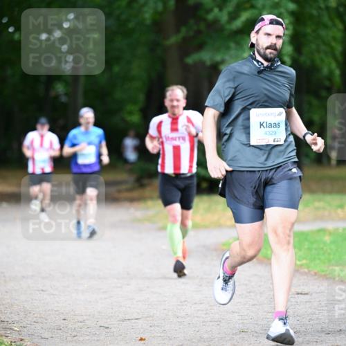 30.08.2026 - Blankeneser Heldenlauf Dr. Thomas Lammeyer http://msf.ph/oto/10038995 30.08.2026 11:11:55 Laufen 4329, 4330 meine-sportfotos.de