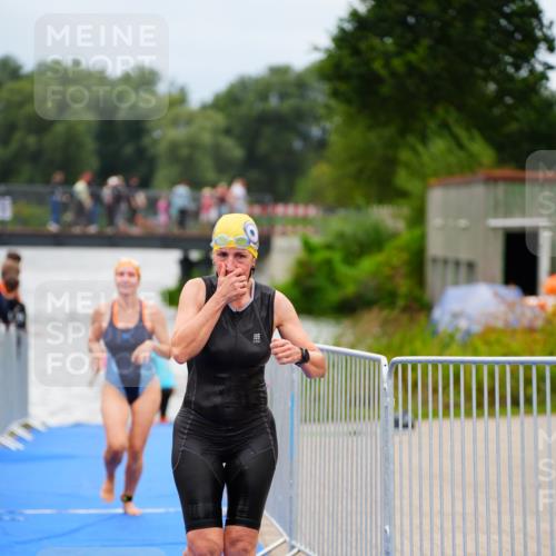 30.08.2026 - Elbe Triathlon Hamburg LAZAROV Photography http://msf.ph/oto/10039004 30.08.2026 14:05:10 Schwimmen 130, 141, 142, 151, 155, 177, 178 meine-sportfotos.de