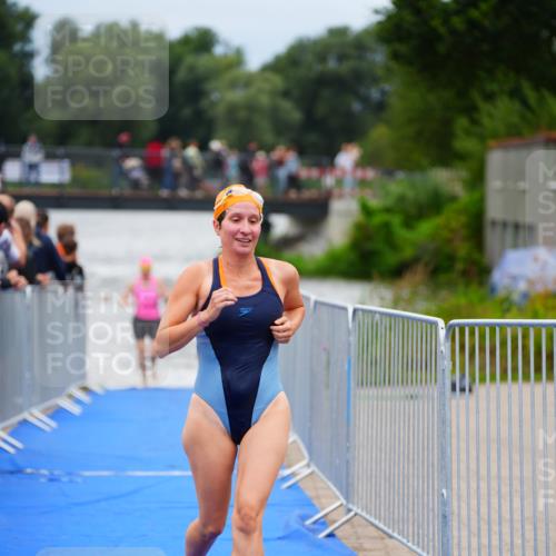 30.08.2026 - Elbe Triathlon Hamburg LAZAROV Photography http://msf.ph/oto/10039022 30.08.2026 14:05:12 Schwimmen 130, 141, 142, 151, 155, 177, 178 meine-sportfotos.de