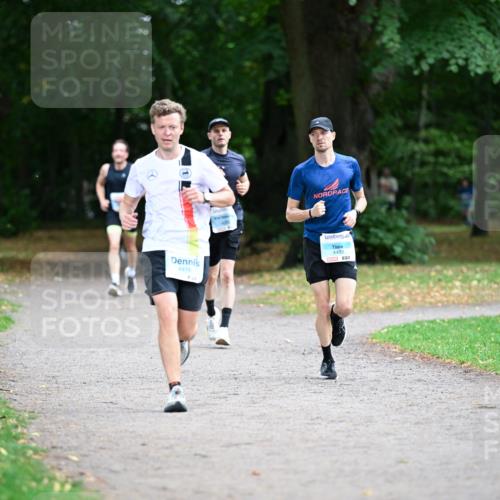 30.08.2026 - Blankeneser Heldenlauf Dr. Thomas Lammeyer http://msf.ph/oto/10039064 30.08.2026 11:12:11 Laufen 4418, 4080, 4472 meine-sportfotos.de