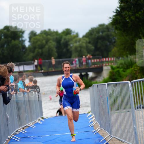 30.08.2026 - Elbe Triathlon Hamburg LAZAROV Photography http://msf.ph/oto/10039093 30.08.2026 14:05:28 Schwimmen 132, 162 meine-sportfotos.de
