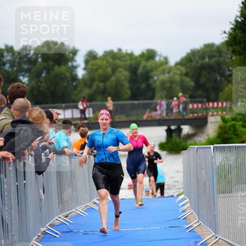 30.08.2026 - Elbe Triathlon Hamburg LAZAROV Photography http://msf.ph/oto/10039125 30.08.2026 14:05:32 Schwimmen 132, 146, 161, 162 meine-sportfotos.de