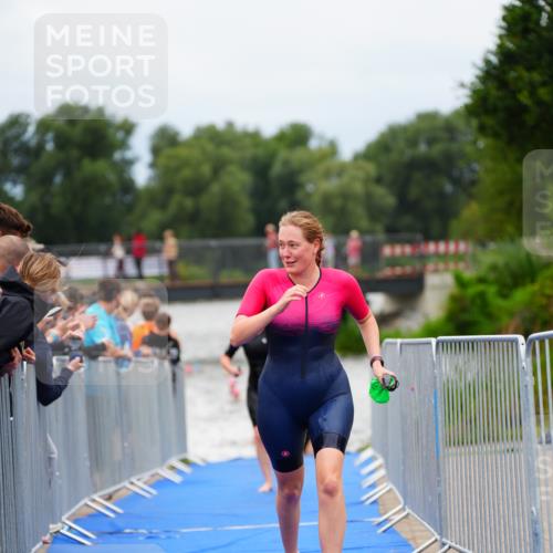 30.08.2026 - Elbe Triathlon Hamburg LAZAROV Photography http://msf.ph/oto/10039136 30.08.2026 14:05:36 Schwimmen 132, 146, 159, 161 meine-sportfotos.de