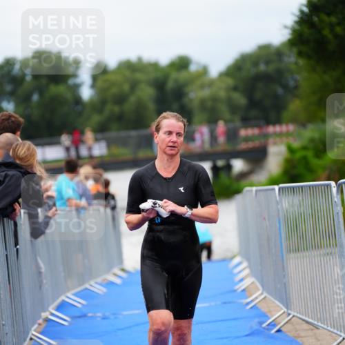 30.08.2026 - Elbe Triathlon Hamburg LAZAROV Photography http://msf.ph/oto/10039157 30.08.2026 14:05:39 Schwimmen 132, 146, 159, 161 meine-sportfotos.de