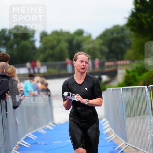 30.08.2026 - Elbe Triathlon Hamburg LAZAROV Photography http://msf.ph/oto/10039161 30.08.2026 14:05:39 Schwimmen 132, 146, 159, 161 meine-sportfotos.de