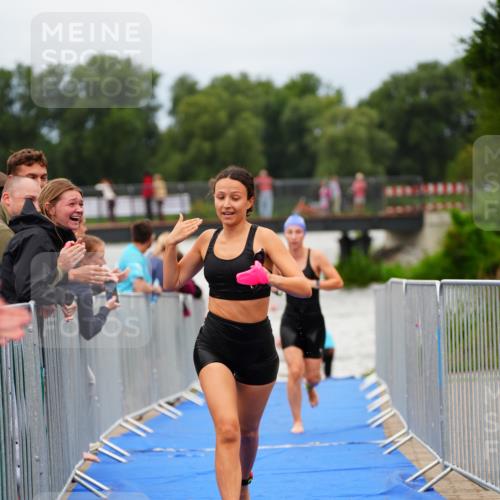 30.08.2026 - Elbe Triathlon Hamburg LAZAROV Photography http://msf.ph/oto/10039217 30.08.2026 14:05:52 Schwimmen 128, 137, 145, 153, 159 meine-sportfotos.de