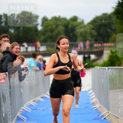 30.08.2026 - Elbe Triathlon Hamburg LAZAROV Photography http://msf.ph/oto/10039222 30.08.2026 14:05:53 Schwimmen 128, 137, 145, 153, 159 meine-sportfotos.de