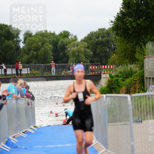 30.08.2026 - Elbe Triathlon Hamburg LAZAROV Photography http://msf.ph/oto/10039230 30.08.2026 14:05:55 Schwimmen 128, 137, 145, 153, 159 meine-sportfotos.de