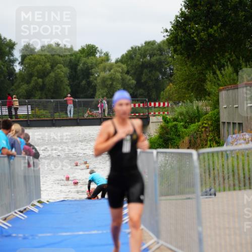 30.08.2026 - Elbe Triathlon Hamburg LAZAROV Photography http://msf.ph/oto/10039233 30.08.2026 14:05:55 Schwimmen 128, 137, 145, 153, 159 meine-sportfotos.de