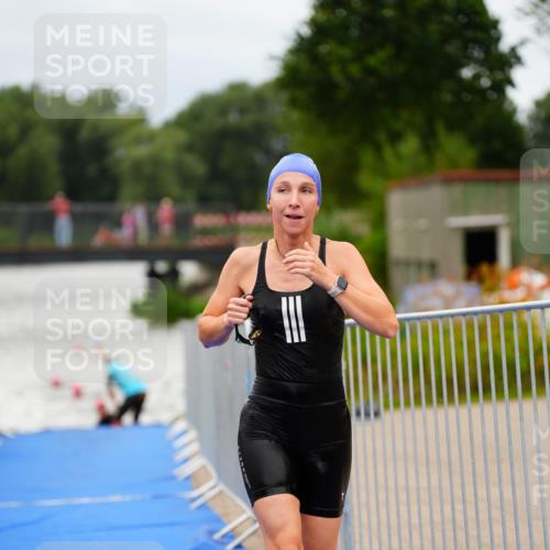 30.08.2026 - Elbe Triathlon Hamburg LAZAROV Photography http://msf.ph/oto/10039244 30.08.2026 14:05:56 Schwimmen 128, 137, 145, 153 meine-sportfotos.de