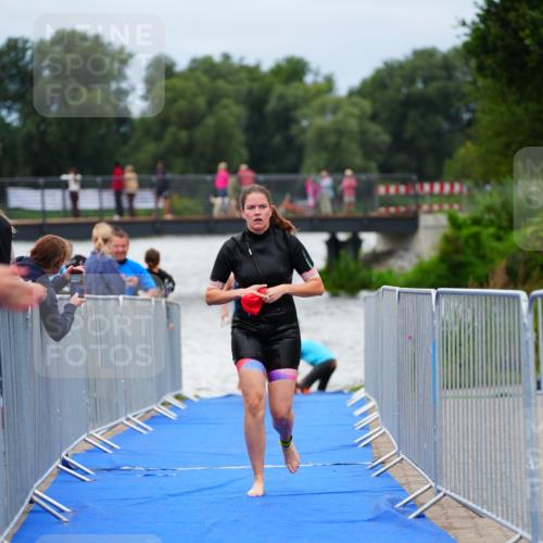 30.08.2026 - Elbe Triathlon Hamburg LAZAROV Photography http://msf.ph/oto/10039249 30.08.2026 14:06:10 Schwimmen 145, 160 meine-sportfotos.de