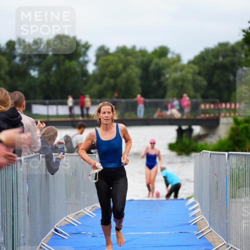 30.08.2026 - Elbe Triathlon Hamburg LAZAROV Photography http://msf.ph/oto/10039271 30.08.2026 14:06:16 Schwimmen 136, 160 meine-sportfotos.de