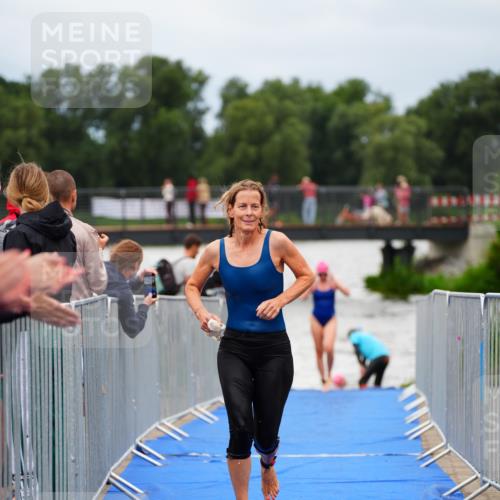 30.08.2026 - Elbe Triathlon Hamburg LAZAROV Photography http://msf.ph/oto/10039276 30.08.2026 14:06:16 Schwimmen 136, 160 meine-sportfotos.de