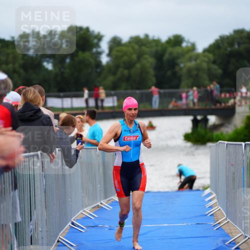 30.08.2026 - Elbe Triathlon Hamburg LAZAROV Photography http://msf.ph/oto/10039334 30.08.2026 14:06:35 Schwimmen 135, 138 meine-sportfotos.de