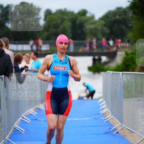30.08.2026 - Elbe Triathlon Hamburg LAZAROV Photography http://msf.ph/oto/10039351 30.08.2026 14:06:36 Schwimmen 135, 138 meine-sportfotos.de