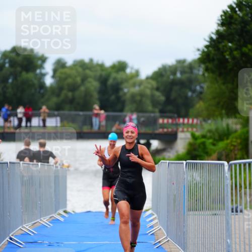 30.08.2026 - Elbe Triathlon Hamburg LAZAROV Photography http://msf.ph/oto/10039403 30.08.2026 14:07:00 Schwimmen 133, 169, 170 meine-sportfotos.de