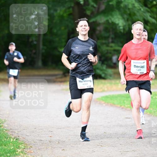 30.08.2026 - Blankeneser Heldenlauf Dr. Thomas Lammeyer http://msf.ph/oto/10039419 30.08.2026 11:13:09 Laufen 4243, 4304, 4026, 7 meine-sportfotos.de