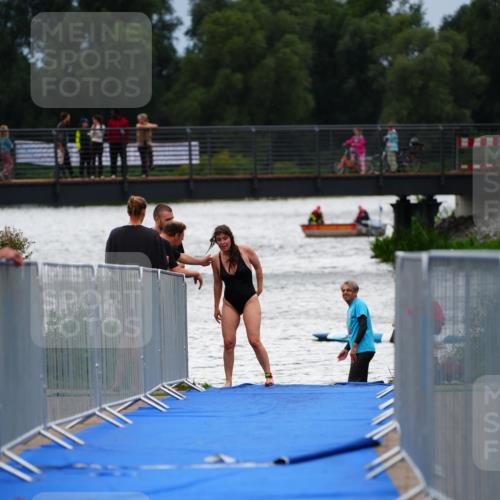 30.08.2026 - Elbe Triathlon Hamburg LAZAROV Photography http://msf.ph/oto/10039481 30.08.2026 14:08:40 Schwimmen  meine-sportfotos.de