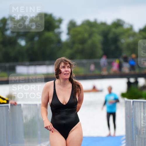 30.08.2026 - Elbe Triathlon Hamburg LAZAROV Photography http://msf.ph/oto/10039505 30.08.2026 14:08:58 Schwimmen 143 meine-sportfotos.de