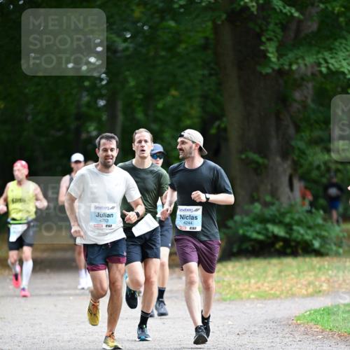 30.08.2026 - Blankeneser Heldenlauf Dr. Thomas Lammeyer http://msf.ph/oto/10039566 30.08.2026 11:13:30 Laufen 4253, 4244 meine-sportfotos.de