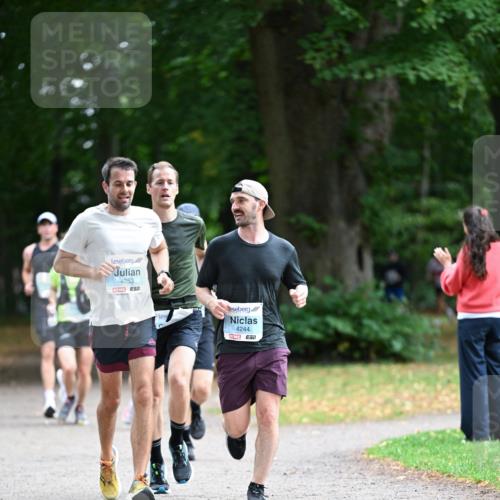 30.08.2026 - Blankeneser Heldenlauf Dr. Thomas Lammeyer http://msf.ph/oto/10039570 30.08.2026 11:13:30 Laufen 4253, 4244 meine-sportfotos.de