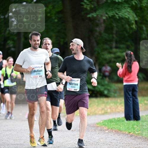 30.08.2026 - Blankeneser Heldenlauf Dr. Thomas Lammeyer http://msf.ph/oto/10039579 30.08.2026 11:13:31 Laufen 4253, 51, 4244 meine-sportfotos.de