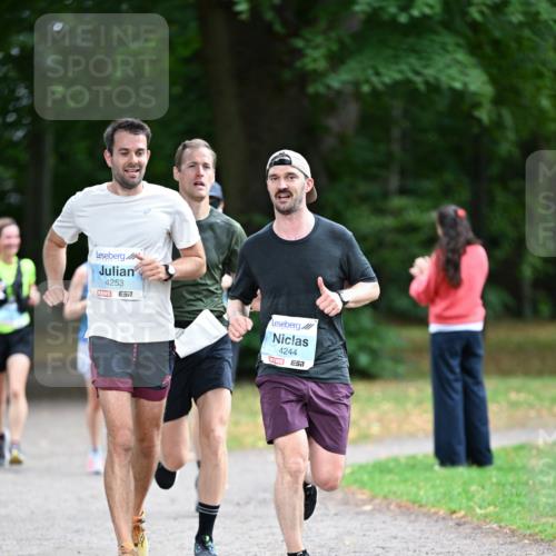 30.08.2026 - Blankeneser Heldenlauf Dr. Thomas Lammeyer http://msf.ph/oto/10039585 30.08.2026 11:13:31 Laufen 4253, 4244 meine-sportfotos.de