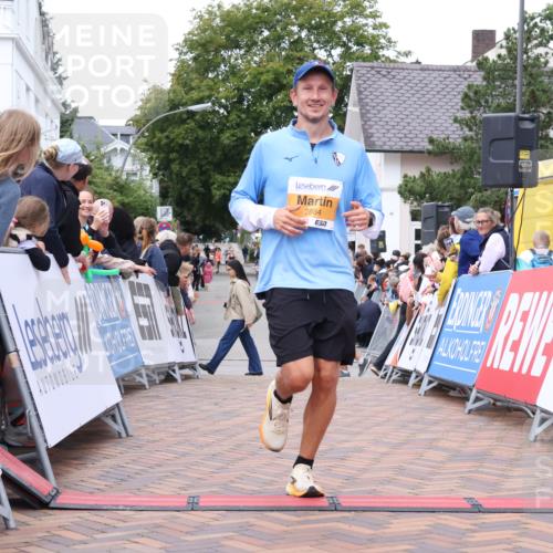 30.08.2026 - Blankeneser Heldenlauf Lena Gebhardt http://msf.ph/oto/10039603 30.08.2026 11:43:27 Ziel 2577, 2716, 2884 meine-sportfotos.de