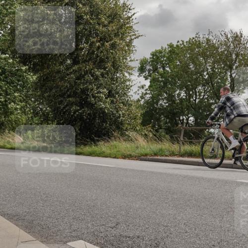 30.08.2026 - Elbe Triathlon Hamburg Michael Burmester http://msf.ph/oto/10039610 30.08.2026 13:48:15 Radfahren  meine-sportfotos.de