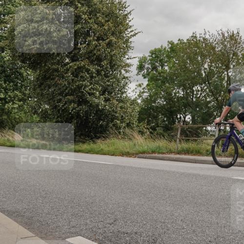 30.08.2026 - Elbe Triathlon Hamburg Michael Burmester http://msf.ph/oto/10039662 30.08.2026 13:52:13 Radfahren  meine-sportfotos.de